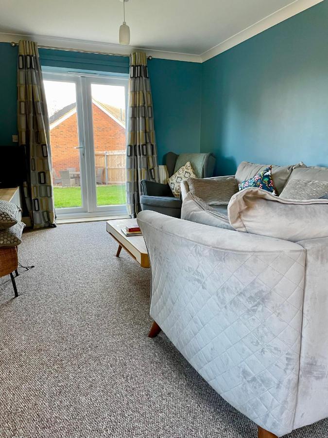 Stunning Large Detached Gloucester, 4 Beds, 3 Bedroom, 2 Bathroom Property, Nr Chelt, The Docks And Quays Sleeps 6 Ngoại thất bức ảnh