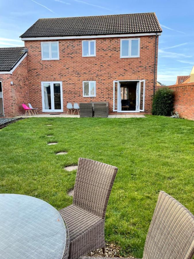 Stunning Large Detached Gloucester, 4 Beds, 3 Bedroom, 2 Bathroom Property, Nr Chelt, The Docks And Quays Sleeps 6 Ngoại thất bức ảnh